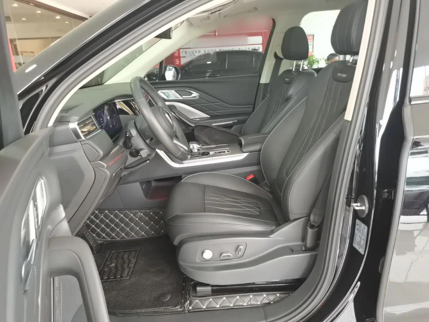 Hongqi HS7 PHEV 2024 2.0T PHEV Four-Wheel Drive Flagship Edition 6 Seats — миниатюра 18
