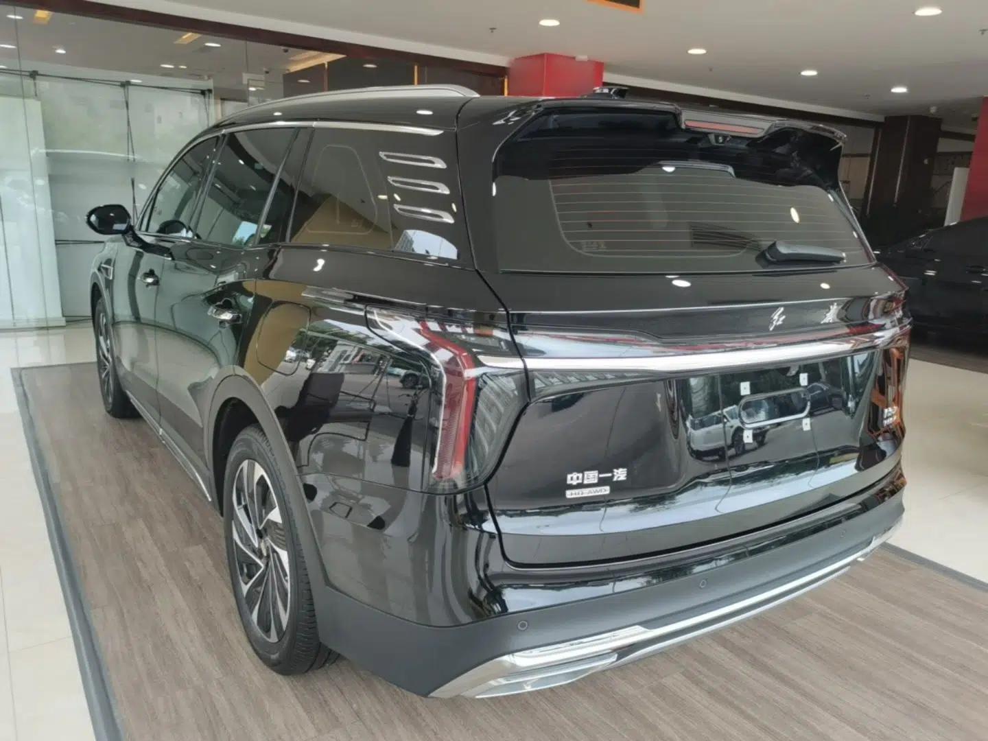 Hongqi HS7 PHEV 2024 2.0T PHEV Four-Wheel Drive Flagship Edition 6 Seats — миниатюра 4
