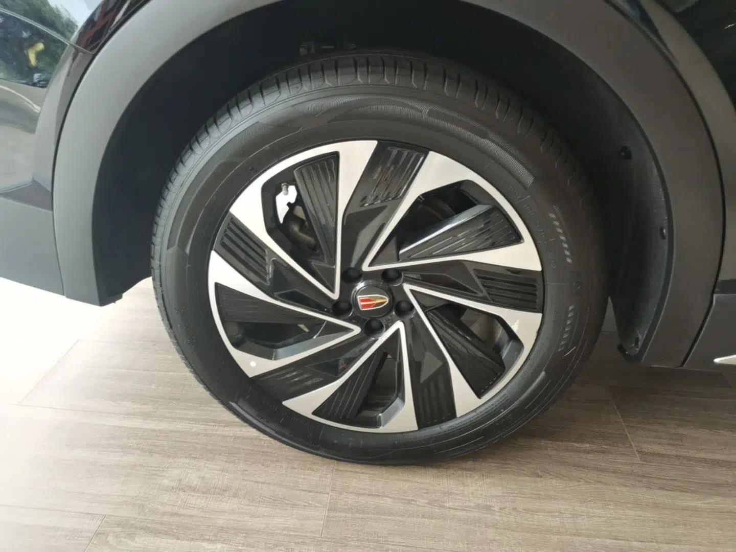 Hongqi HS7 PHEV 2024 2.0T PHEV Four-Wheel Drive Flagship Edition 6 Seats — миниатюра 10