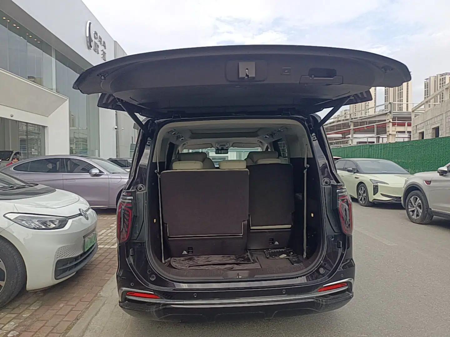 Hongqi HQ9 2023 2.0T Smart Connect Flagship Edition — миниатюра 22