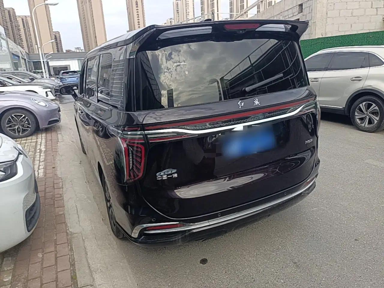 Hongqi HQ9 2023 2.0T Smart Connect Flagship Edition — миниатюра 4