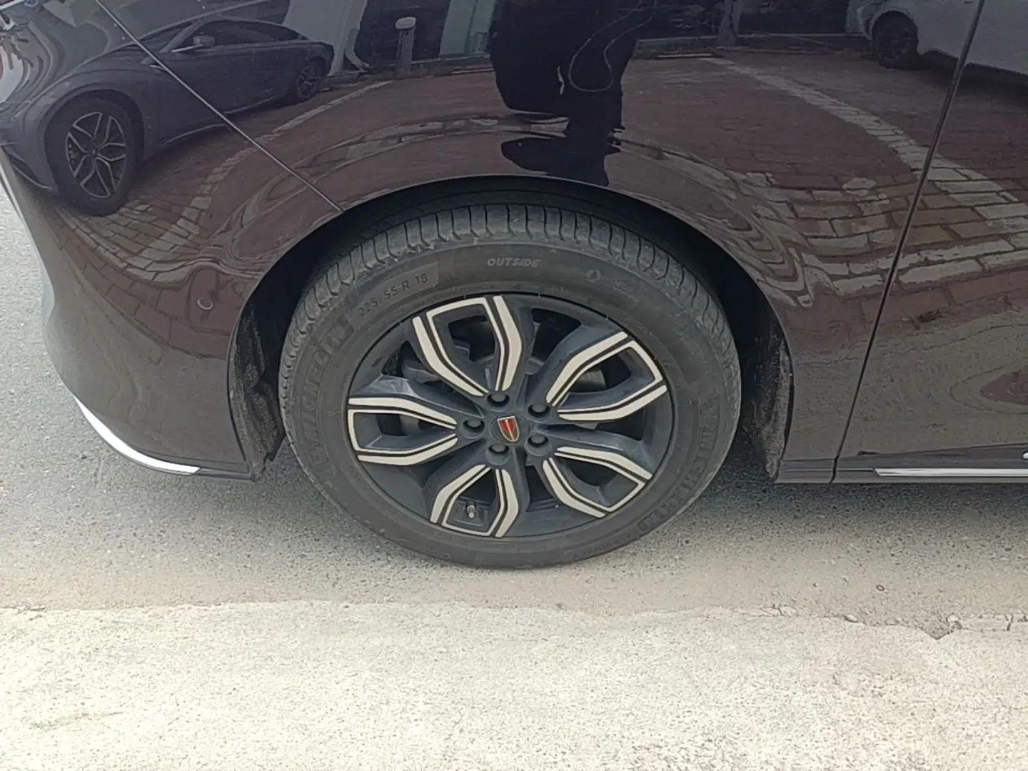 Hongqi HQ9 2023 2.0T Smart Connect Flagship Edition — миниатюра 8