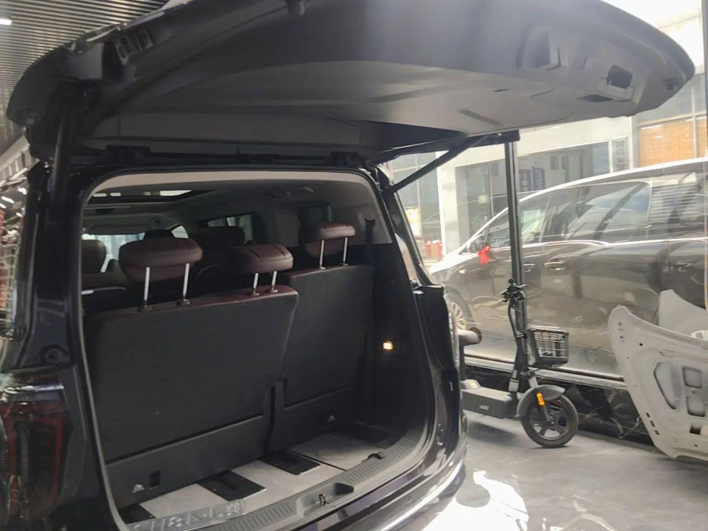 Hongqi HQ9 2023 2.0T Smart Connect Flagship Edition — миниатюра 22