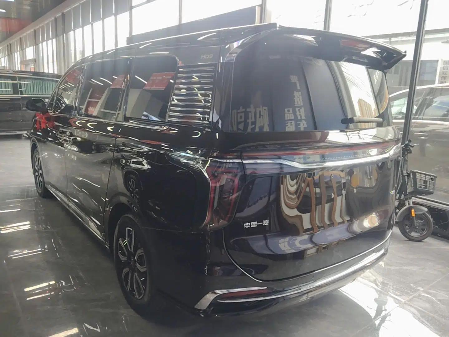 Hongqi HQ9 2023 2.0T Smart Connect Flagship Edition — миниатюра 4