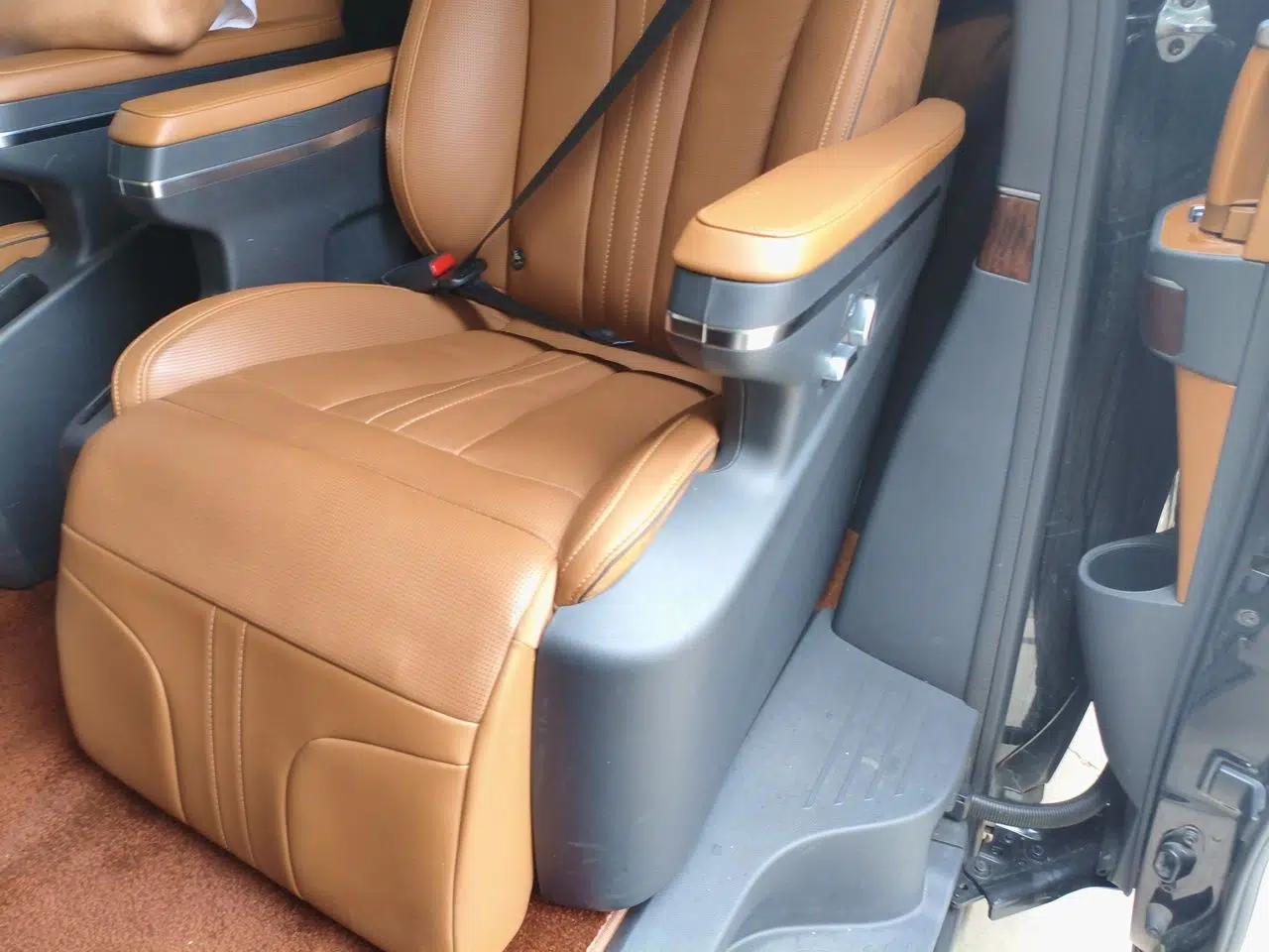 Hongqi HQ9 2023 2.0T Smart Connect Flagship Edition — миниатюра 18