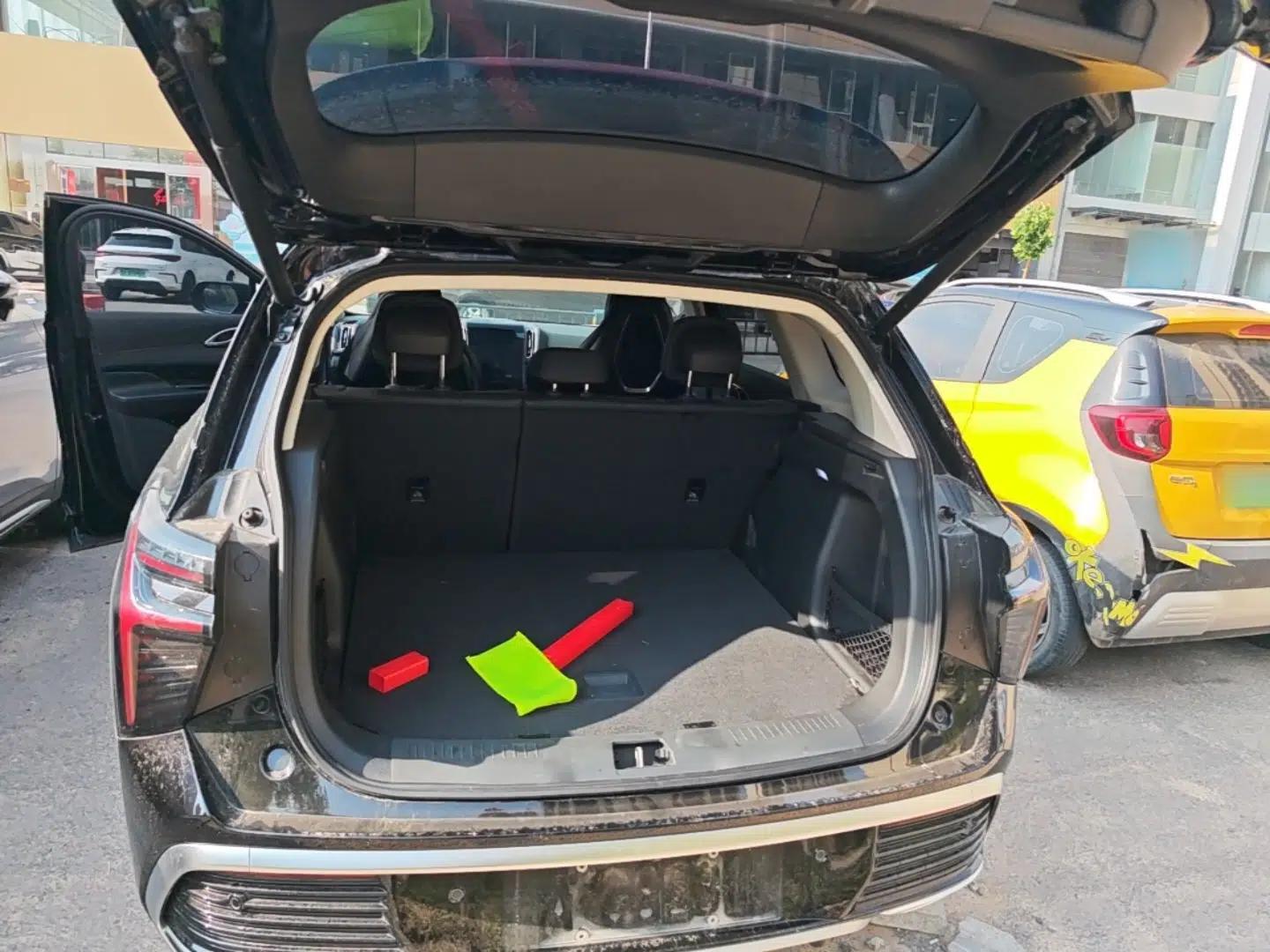 Hongqi HS3 PHEV 2024 PHEV 115km Jingwei Edition — миниатюра 22