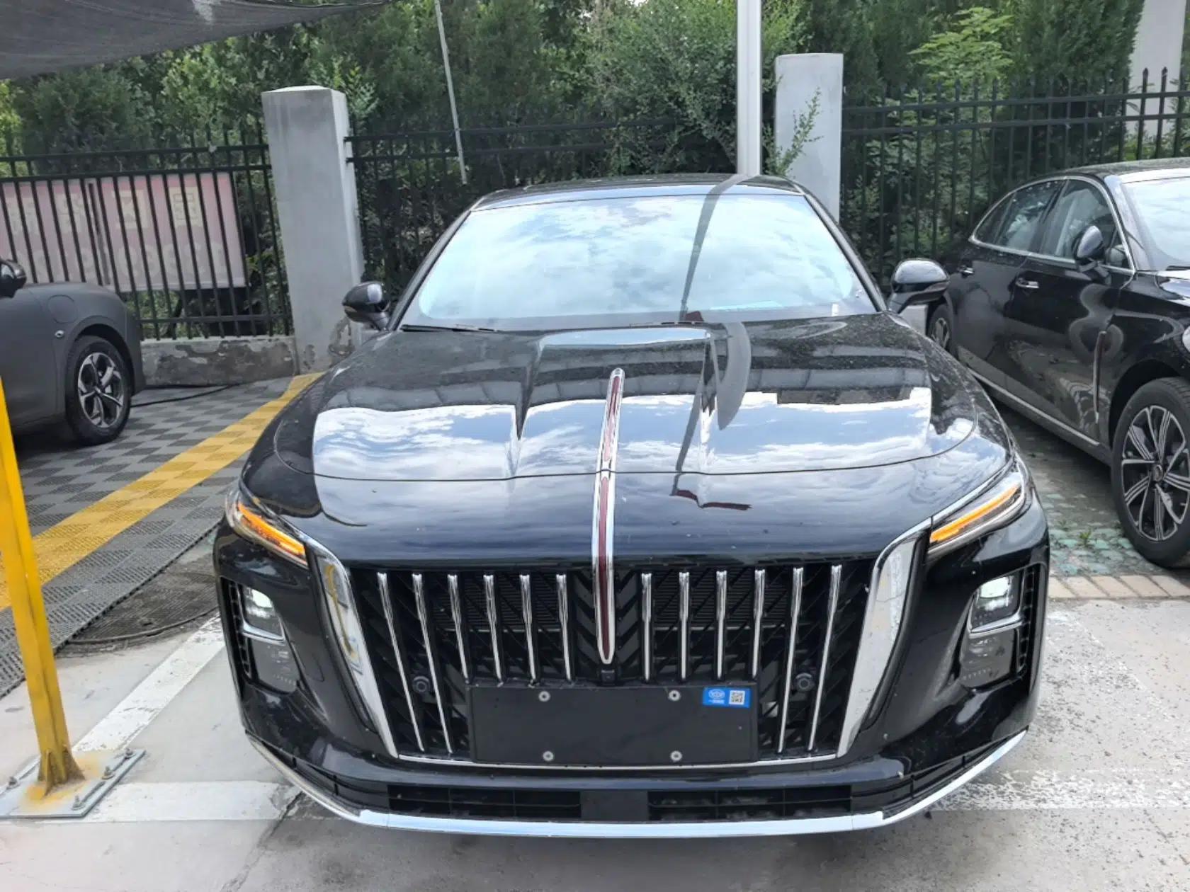 Hongqi H5 PHEV 2025 130 Super Hybrid Version — миниатюра 2