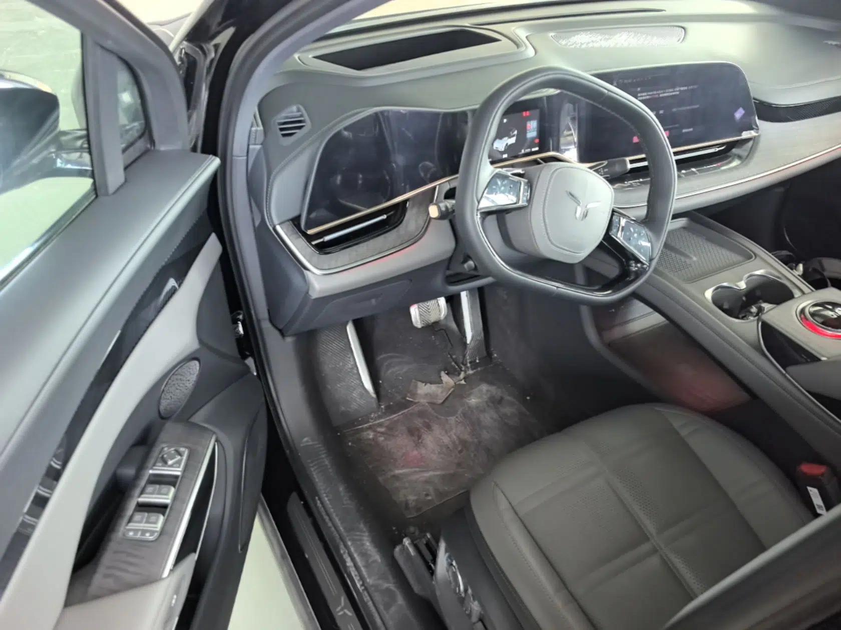Hongqi Tiangong 08 2025 680 Ultra Four-Wheel-Drive Version — миниатюра 19