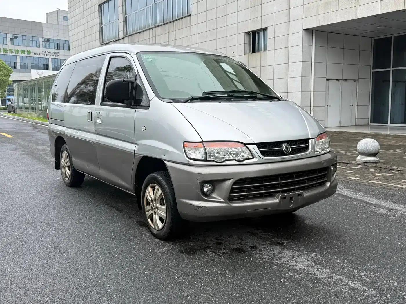 Lingzhi 2013 V3 1.5L 7-seater Standard II — миниатюра 3