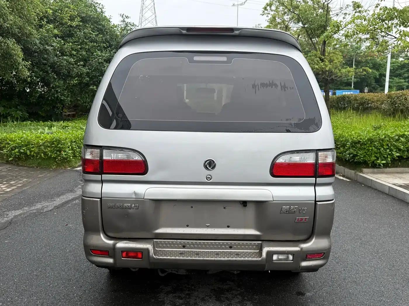 Lingzhi 2013 V3 1.5L 7-seater Standard II — миниатюра 5