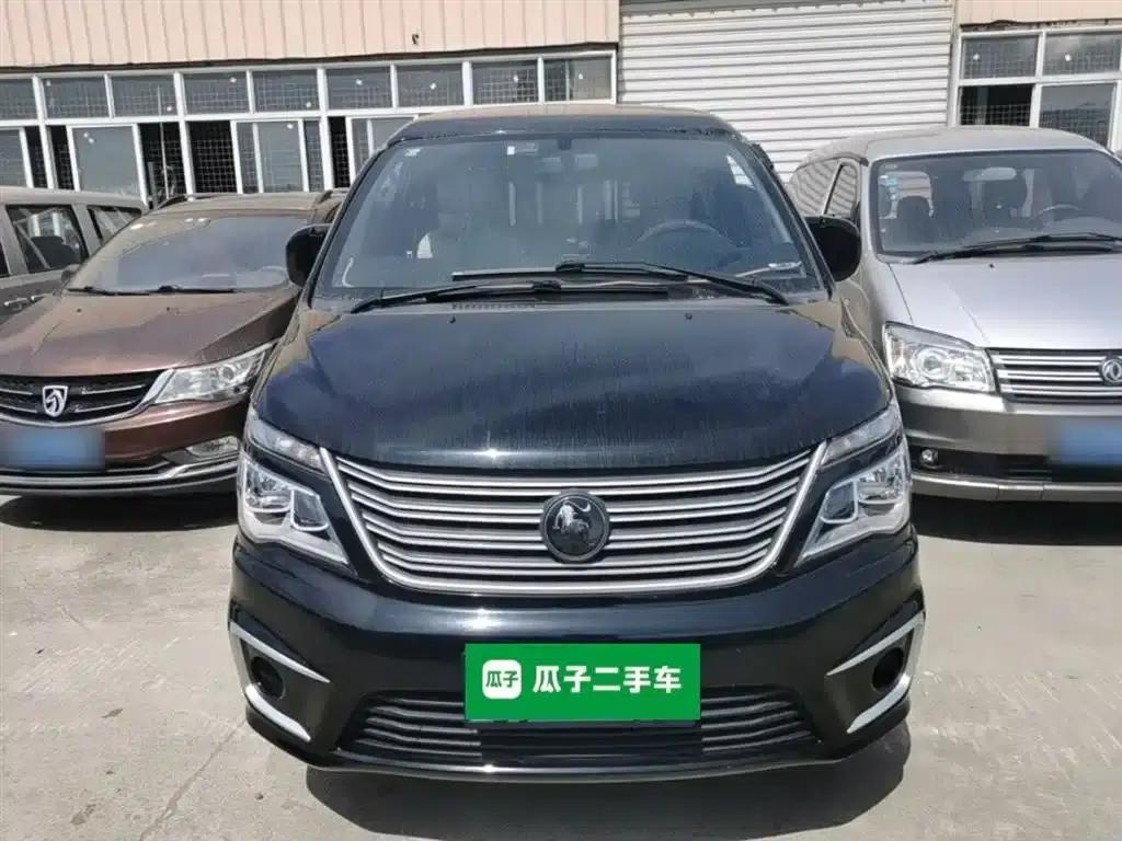 Lingzhi 2022 M5 1.6L Practical 5-Seater — миниатюра 3