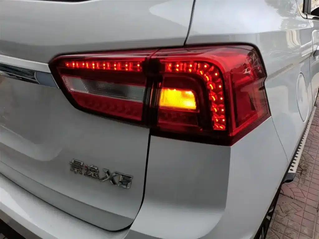 Jingyi X5 2017 Enjoy Series 1.6L CVT Luxury — миниатюра 8