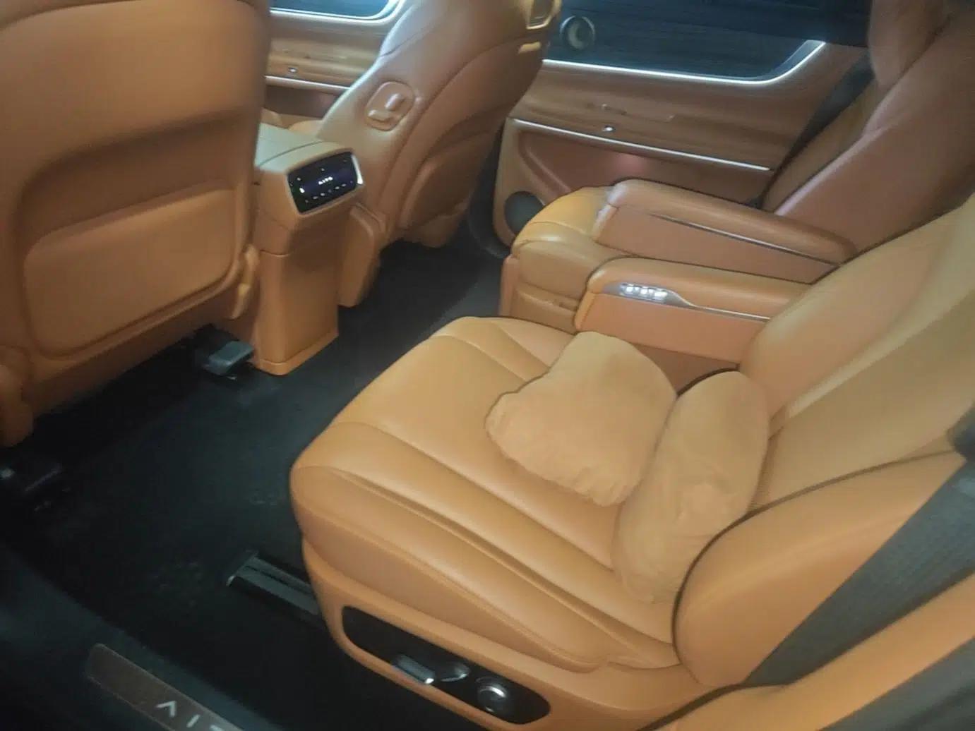 Hima AITO M9 2024 Range-Extended Max Edition 52 kWh 6-Seater Version — миниатюра 20