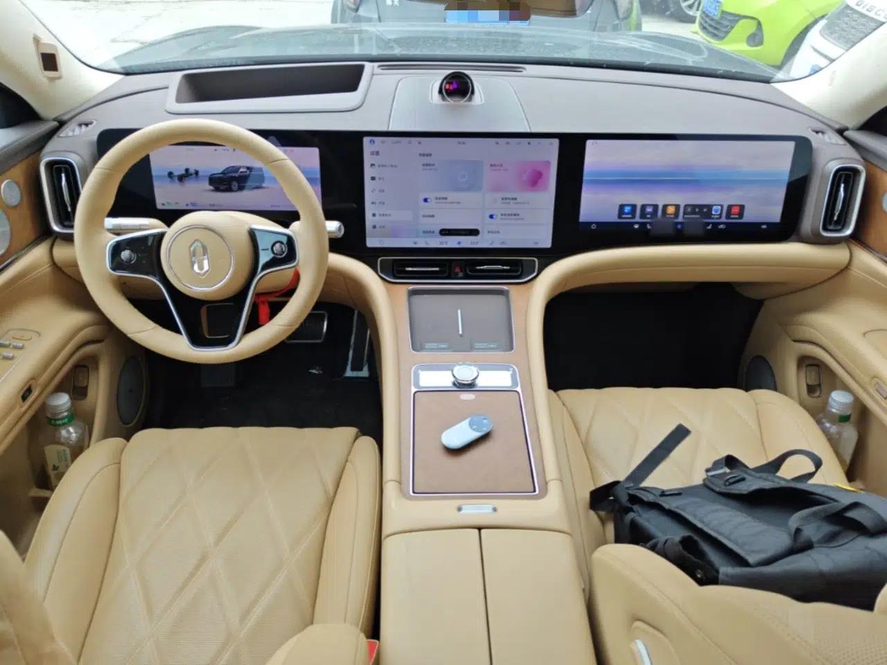 Hima AITO M9 2025 Extended-Range Max Version 52 kWh 6-Seater Edition — миниатюра 13