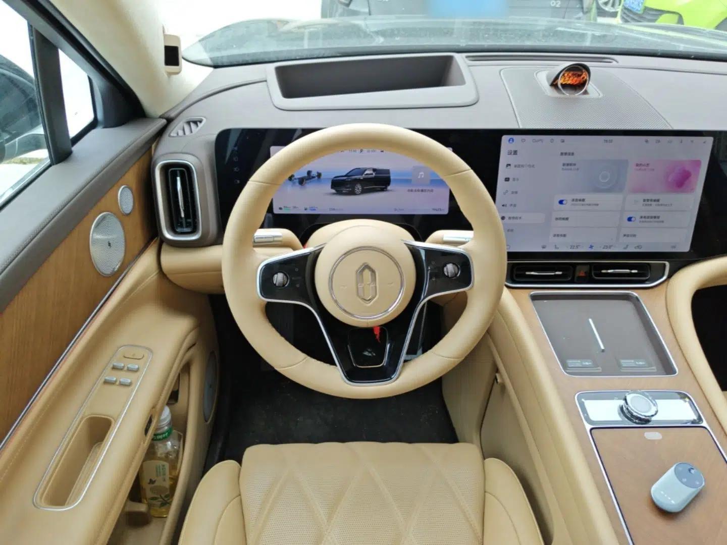 Hima AITO M9 2025 Extended-Range Max Version 52 kWh 6-Seater Edition — миниатюра 14