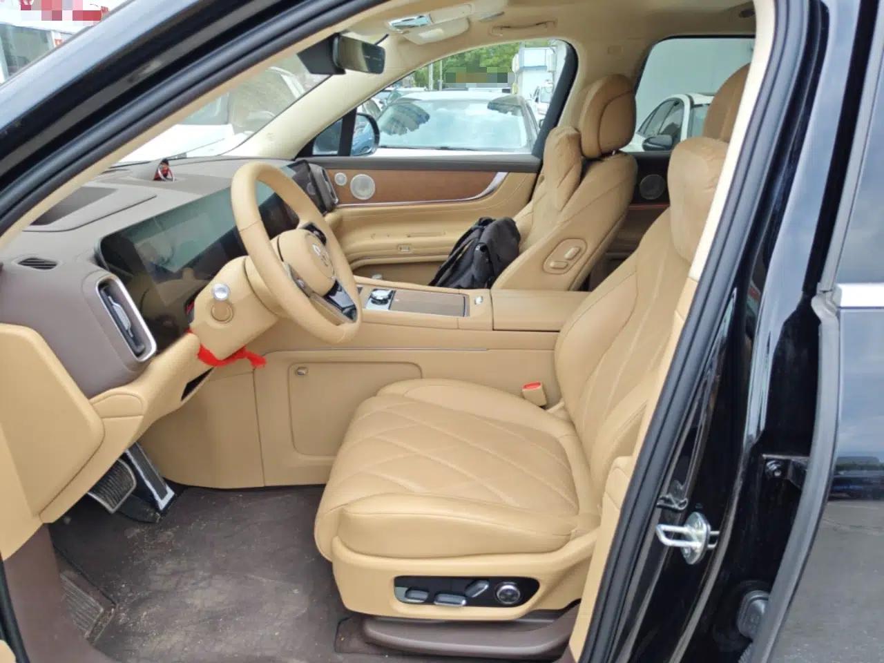 Hima AITO M9 2025 Extended-Range Max Version 52 kWh 6-Seater Edition — миниатюра 18