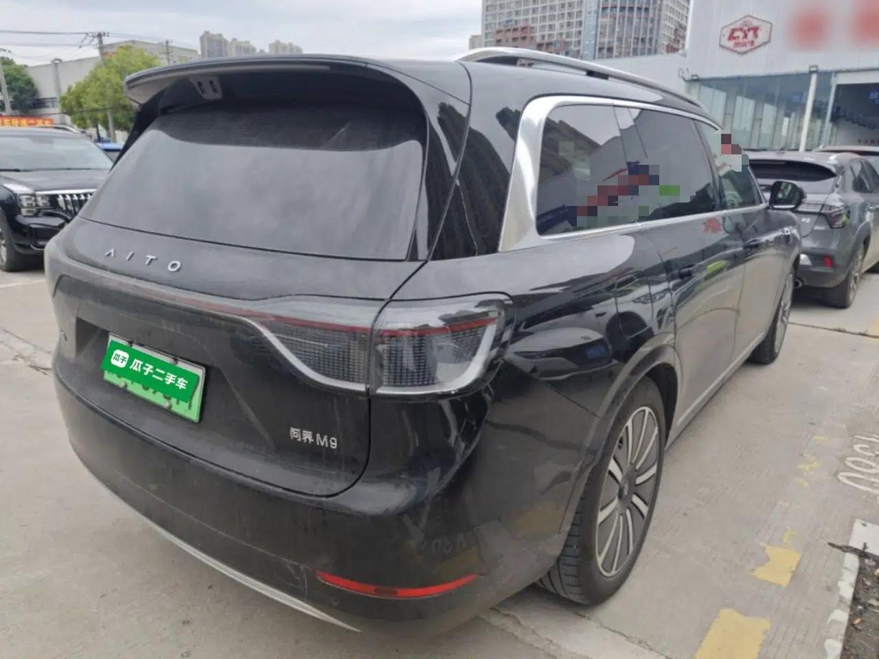 Hima AITO M9 2025 Extended-Range Max Version 52 kWh 6-Seater Edition — миниатюра 6
