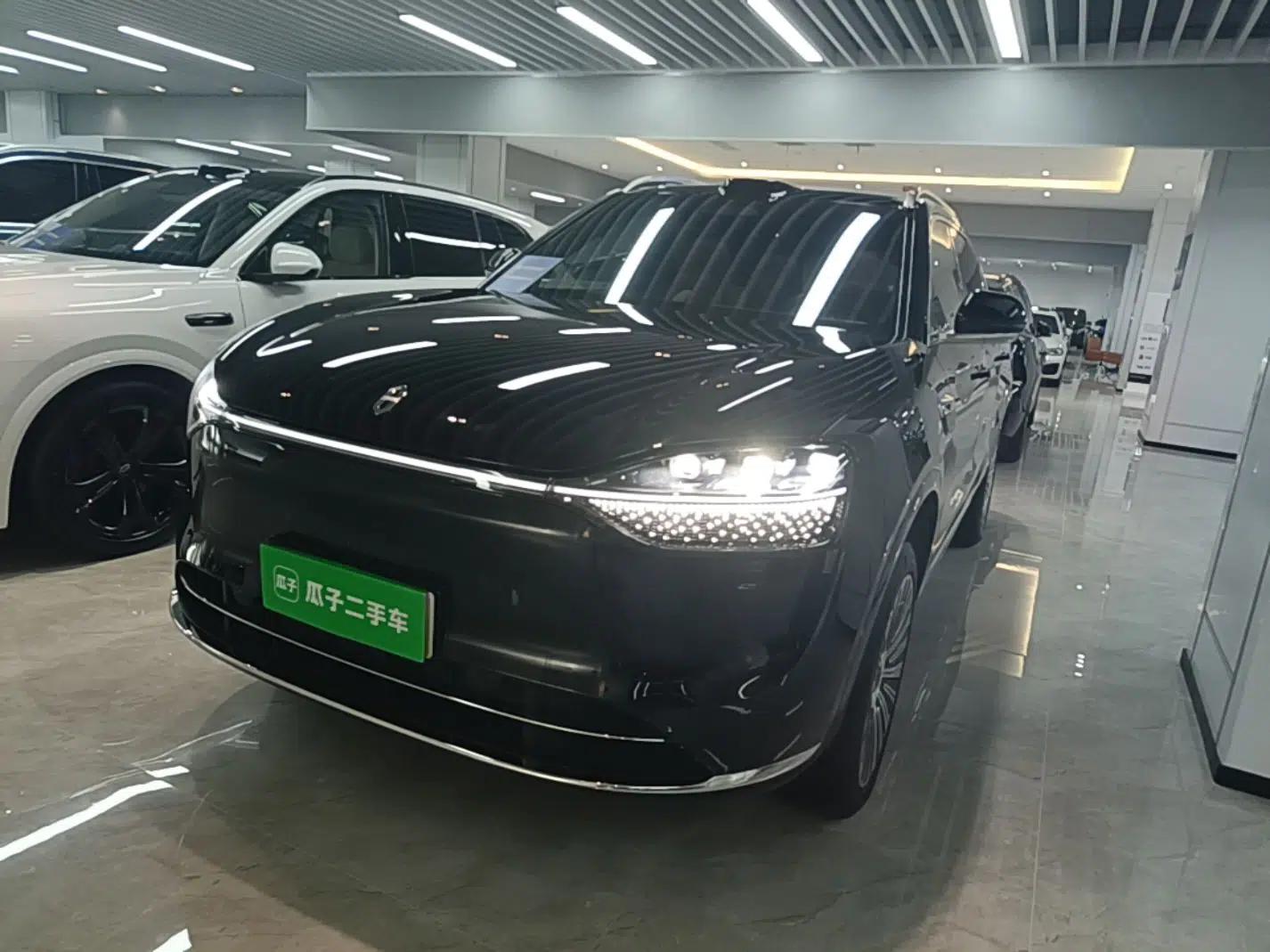 Hima AITO M9 2025 Extended-Range Max Version 52 kWh 6-Seater Edition — миниатюра 1