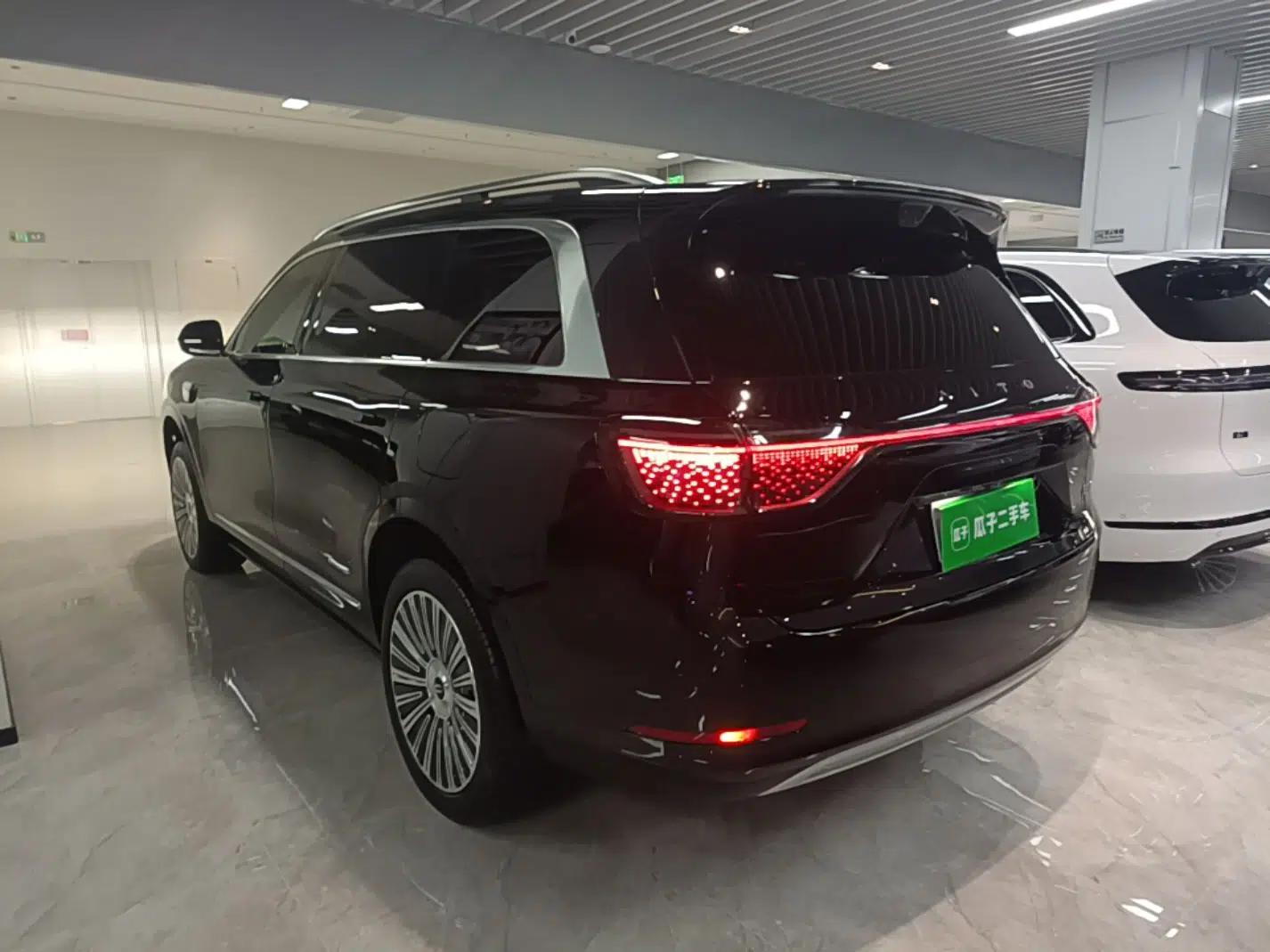 Hima AITO M9 2025 Extended-Range Max Version 52 kWh 6-Seater Edition — миниатюра 4