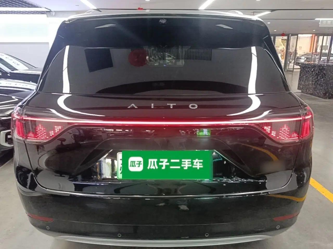 Hima AITO M9 2024 Range-Extended Max Edition 42 kWh 6-Seater Version — миниатюра 5