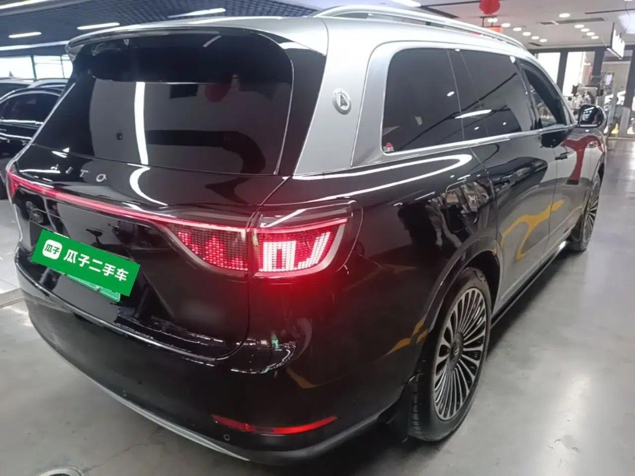 Hima AITO M9 2024 Range-Extended Max Edition 42 kWh 6-Seater Version — миниатюра 6