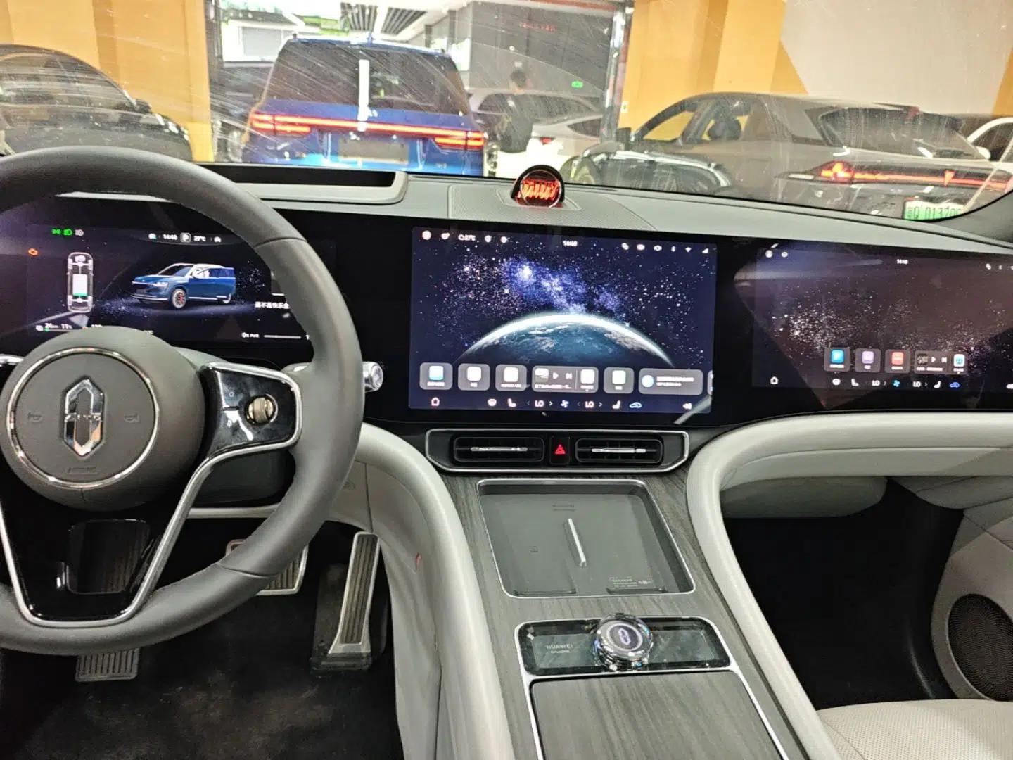 Hima AITO M9 2024 Range-Extended Ultra Version 42 kWh 6-Seater Model — миниатюра 16