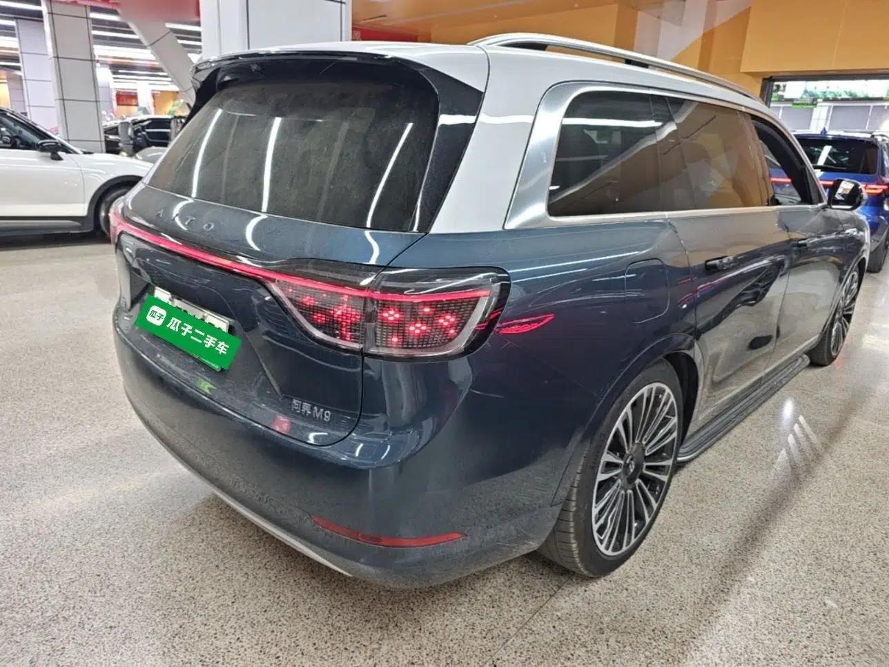 Hima AITO M9 2024 Range-Extended Ultra Version 42 kWh 6-Seater Model — миниатюра 6