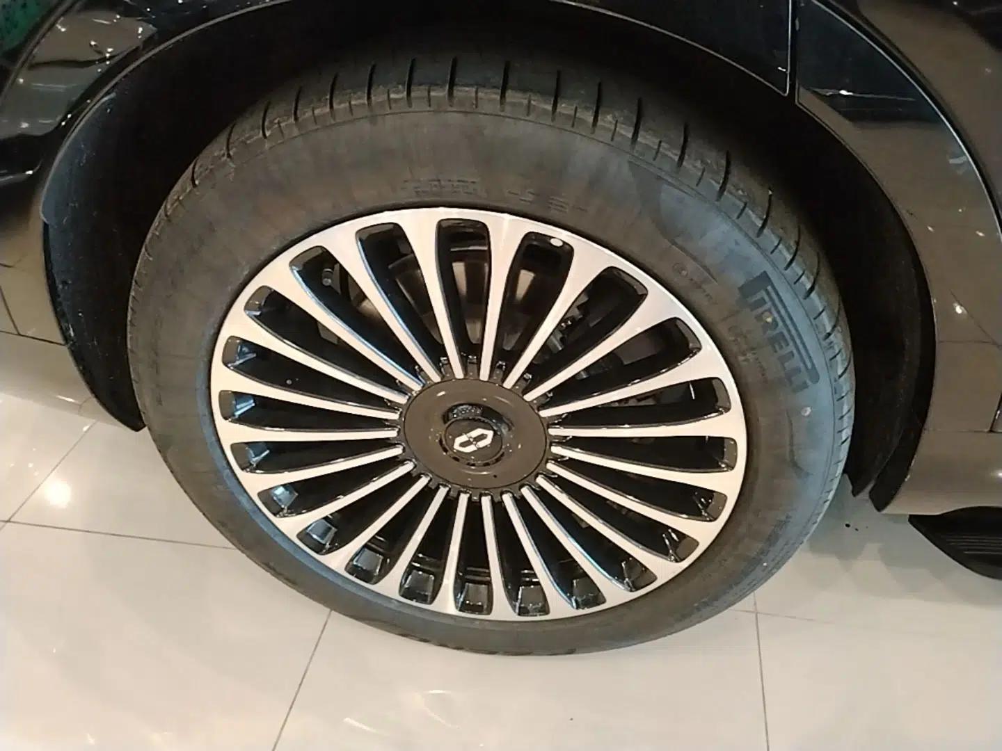 Hima AITO M9 2025 Extended-Range Ultra Version 52 kWh 6-Seater — миниатюра 10