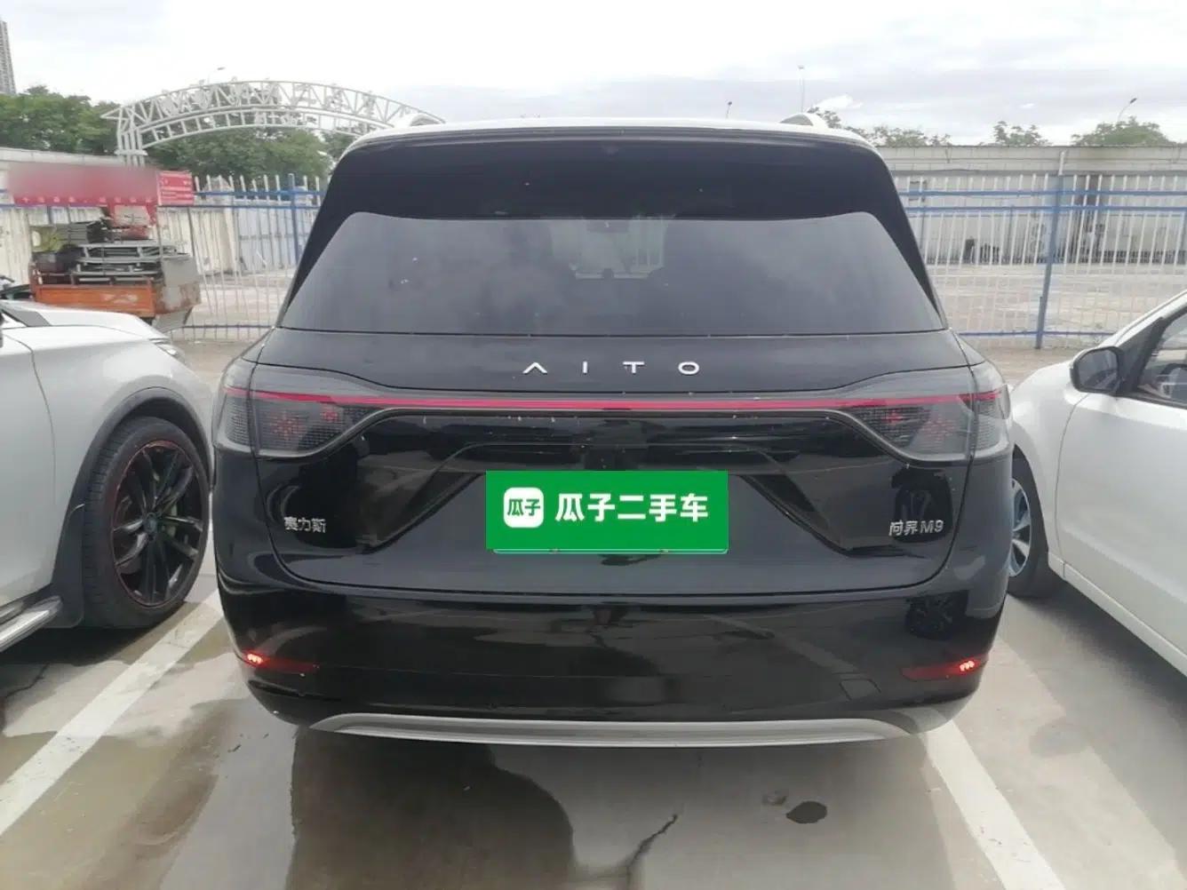 Hima AITO M9 2024 Range-Extended Ultra Version 52 kWh 6-Seater Model — миниатюра 5