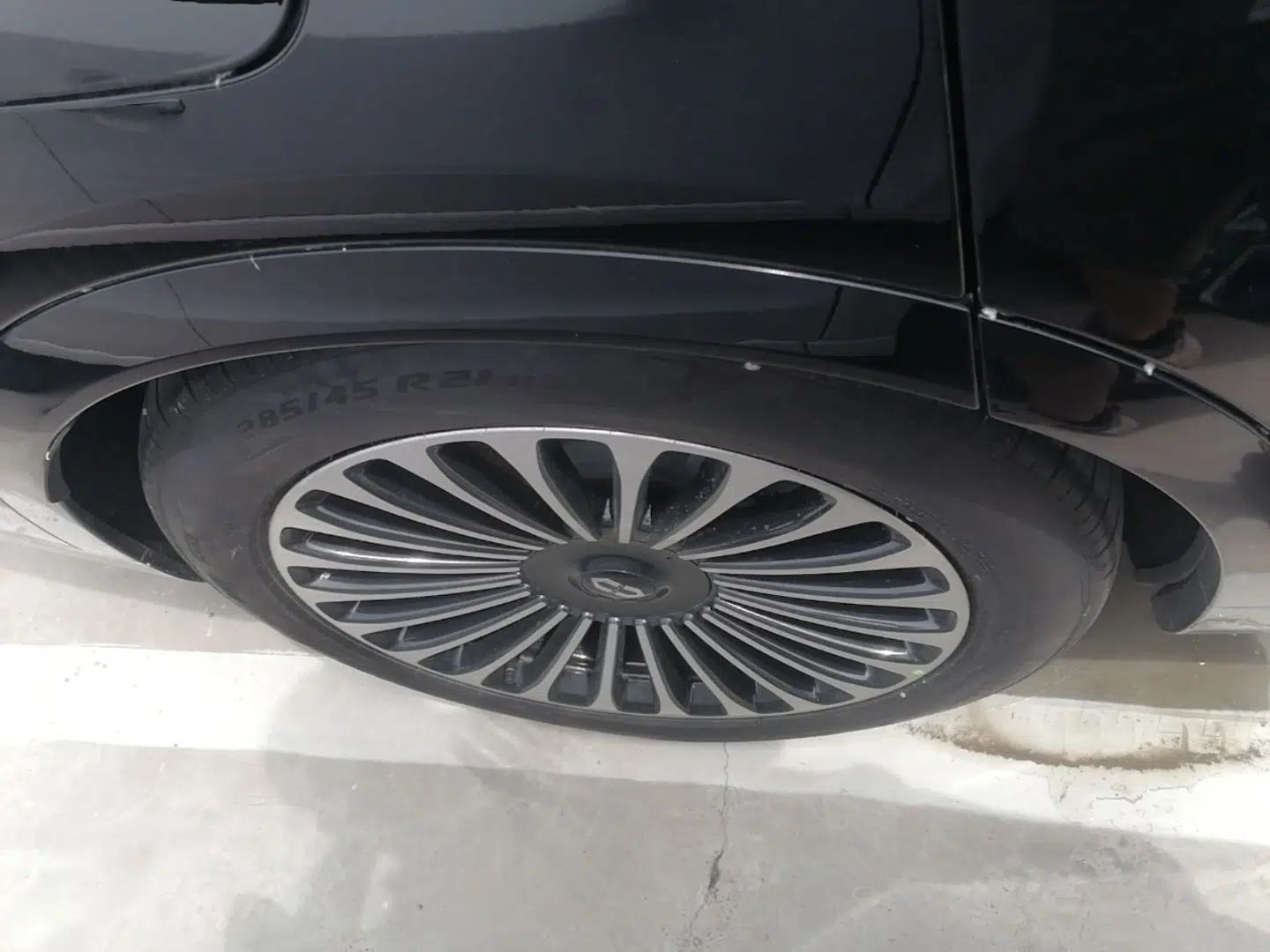 Hima AITO M9 2024 Range-Extended Ultra Version 52 kWh 6-Seater Model — миниатюра 10