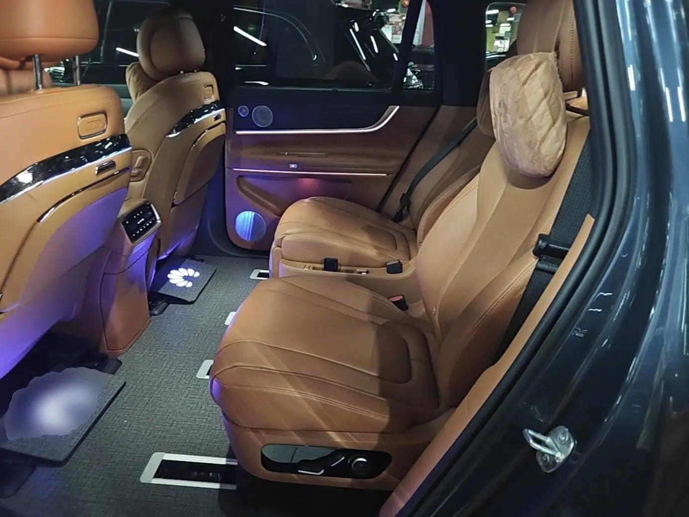Hima AITO M9 2024 Range-Extended Ultra Version 42 kWh 6-Seater Model — миниатюра 20