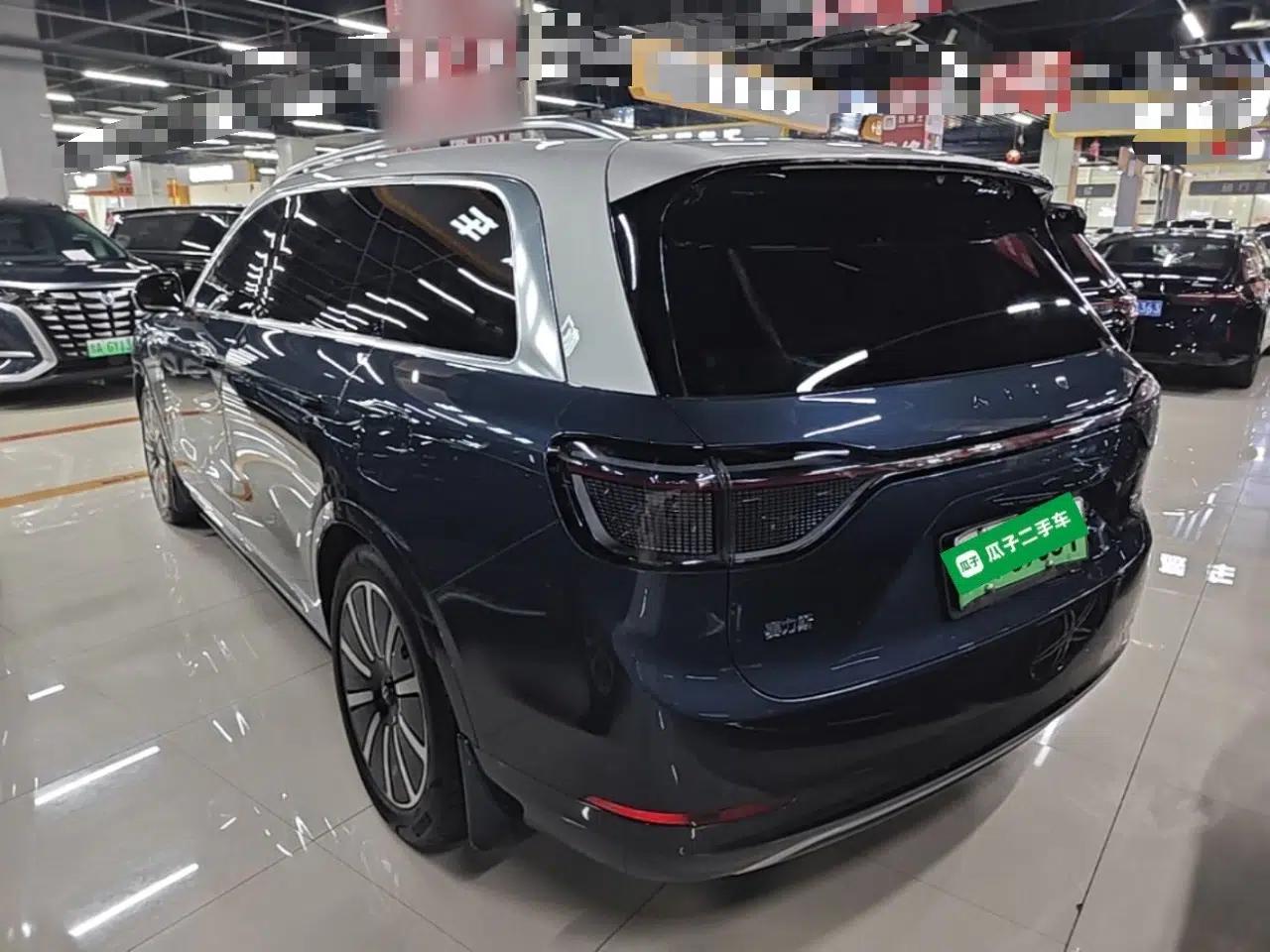 Hima AITO M9 2024 Range-Extended Ultra Version 42 kWh 6-Seater Model — миниатюра 4