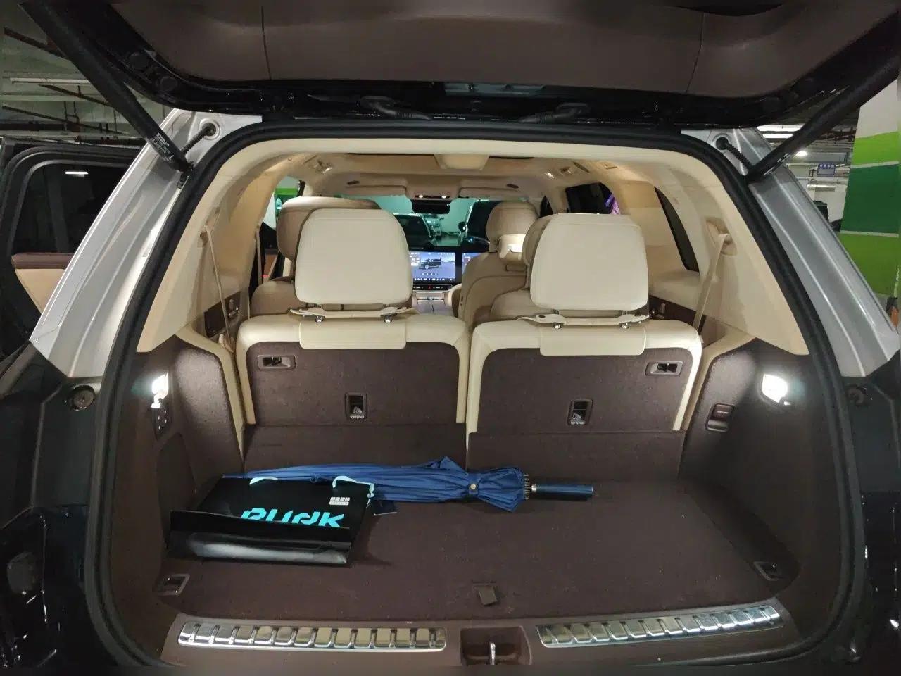 Hima AITO M9 2024 Range-Extended Ultra Version 42 kWh 6-Seater Model — миниатюра 20