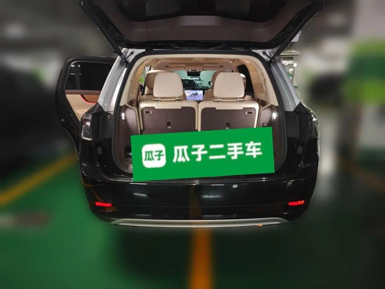 Hima AITO M9 2024 Range-Extended Ultra Version 42 kWh 6-Seater Model — миниатюра 5