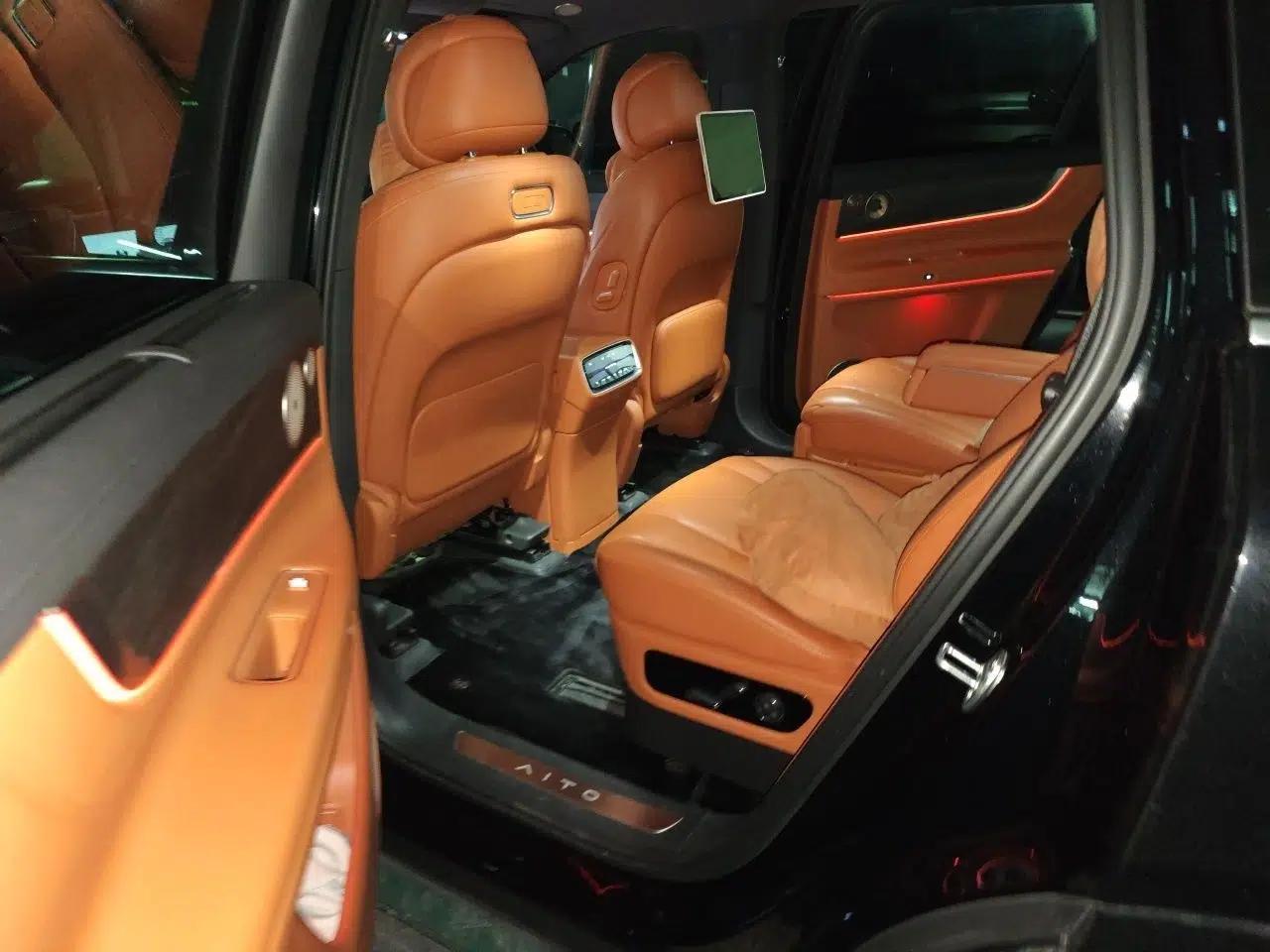 Hima AITO M9 2024 Range-Extended Ultra Version 52 kWh 6-Seater Model — миниатюра 18
