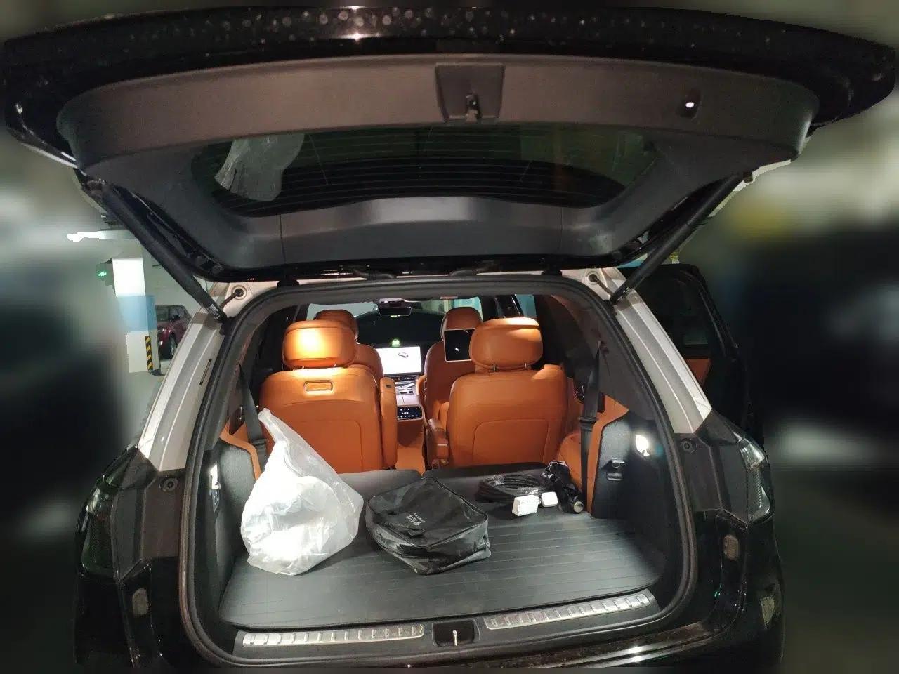 Hima AITO M9 2024 Range-Extended Ultra Version 52 kWh 6-Seater Model — миниатюра 20