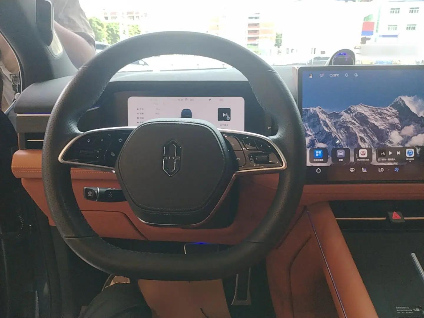 Hima AITO M7 2024 1.5T Intelligent Driving 4WD Ultra Version 6 Seats — миниатюра 14