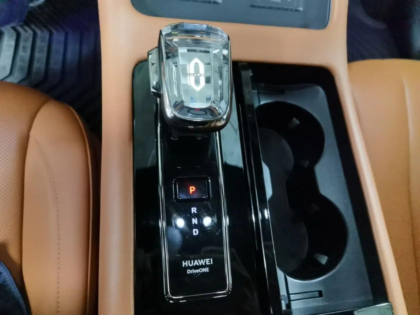 Hima AITO M7 2024 1.5T Intelligent Driving Rear-Drive Ultra Version 6 Seats — миниатюра 16