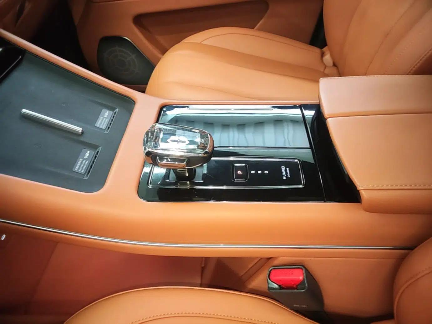 Hima AITO M7 2024 1.5T Intelligent Drive Rear-Drive Ultra Version 5 Seats — миниатюра 17