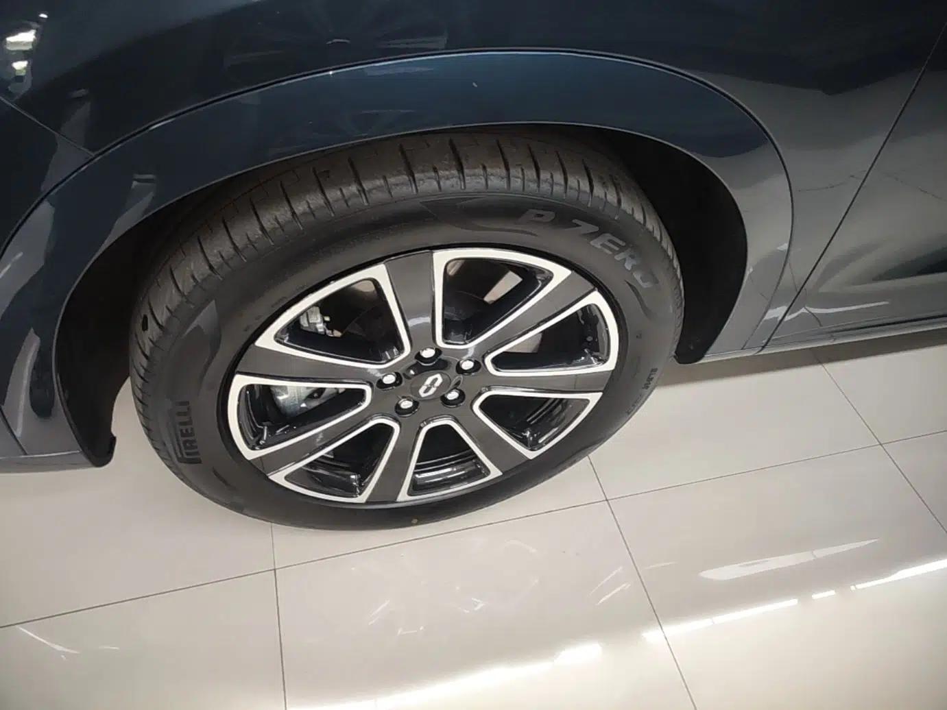 Hima AITO M7 2024 1.5T Intelligent Drive Rear-Drive Ultra Version 5 Seats — миниатюра 8