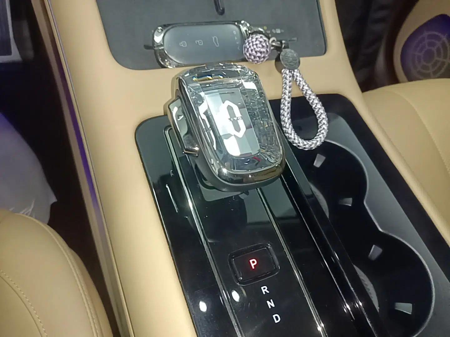 Hima AITO M7 2024 1.5T Rear-Drive Plus Version 5 Seats — миниатюра 16