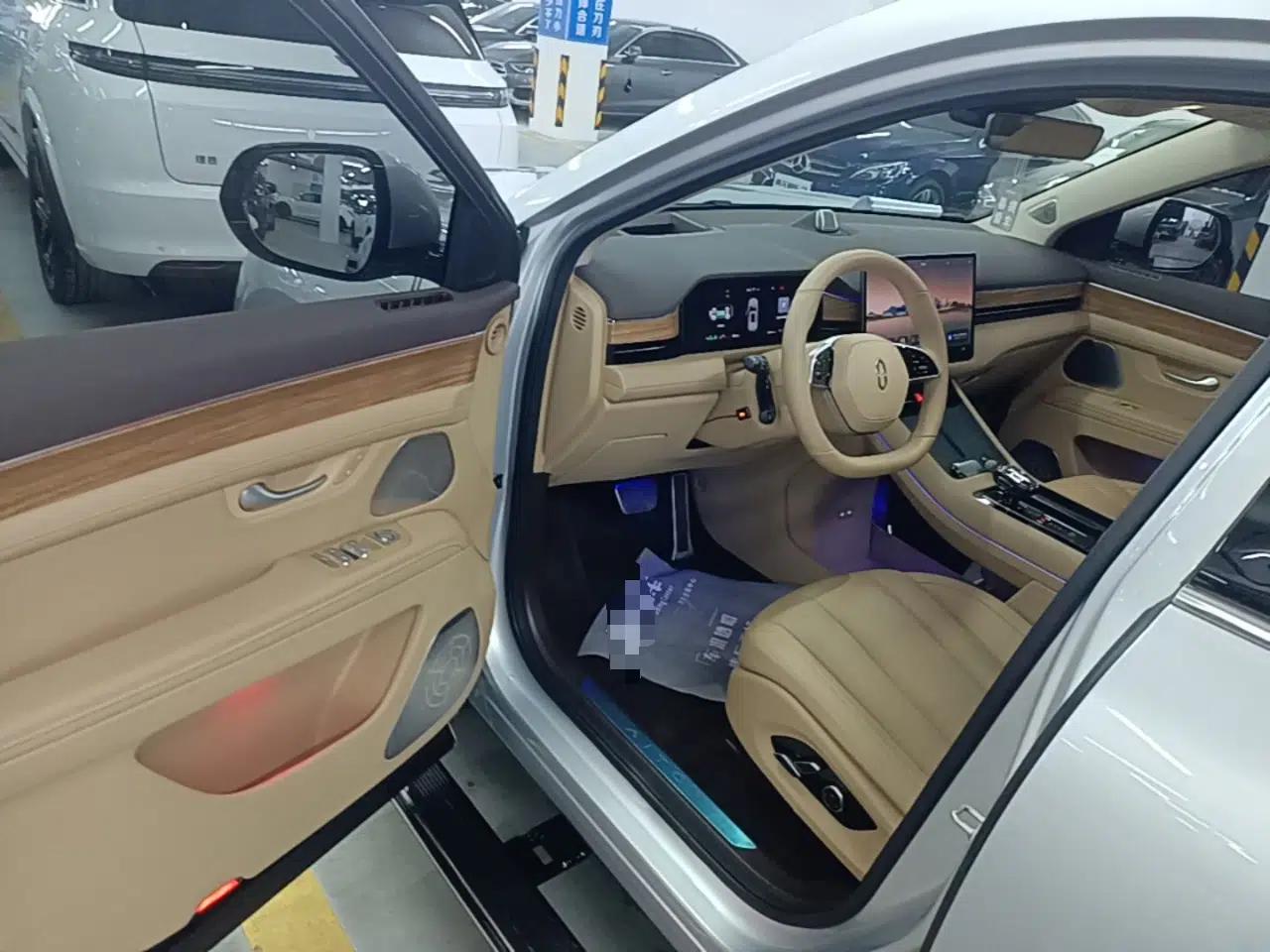Hima AITO M7 2024 1.5T Rear-Drive Plus Version 5 Seats — миниатюра 18