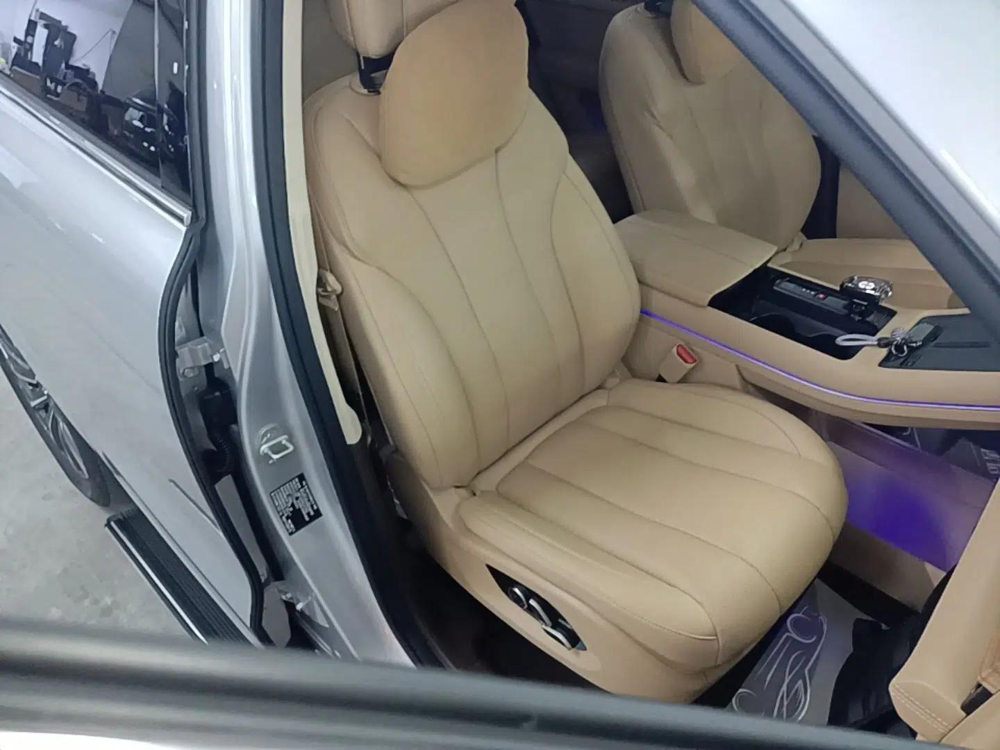 Hima AITO M7 2024 1.5T Rear-Drive Plus Version 5 Seats — миниатюра 23