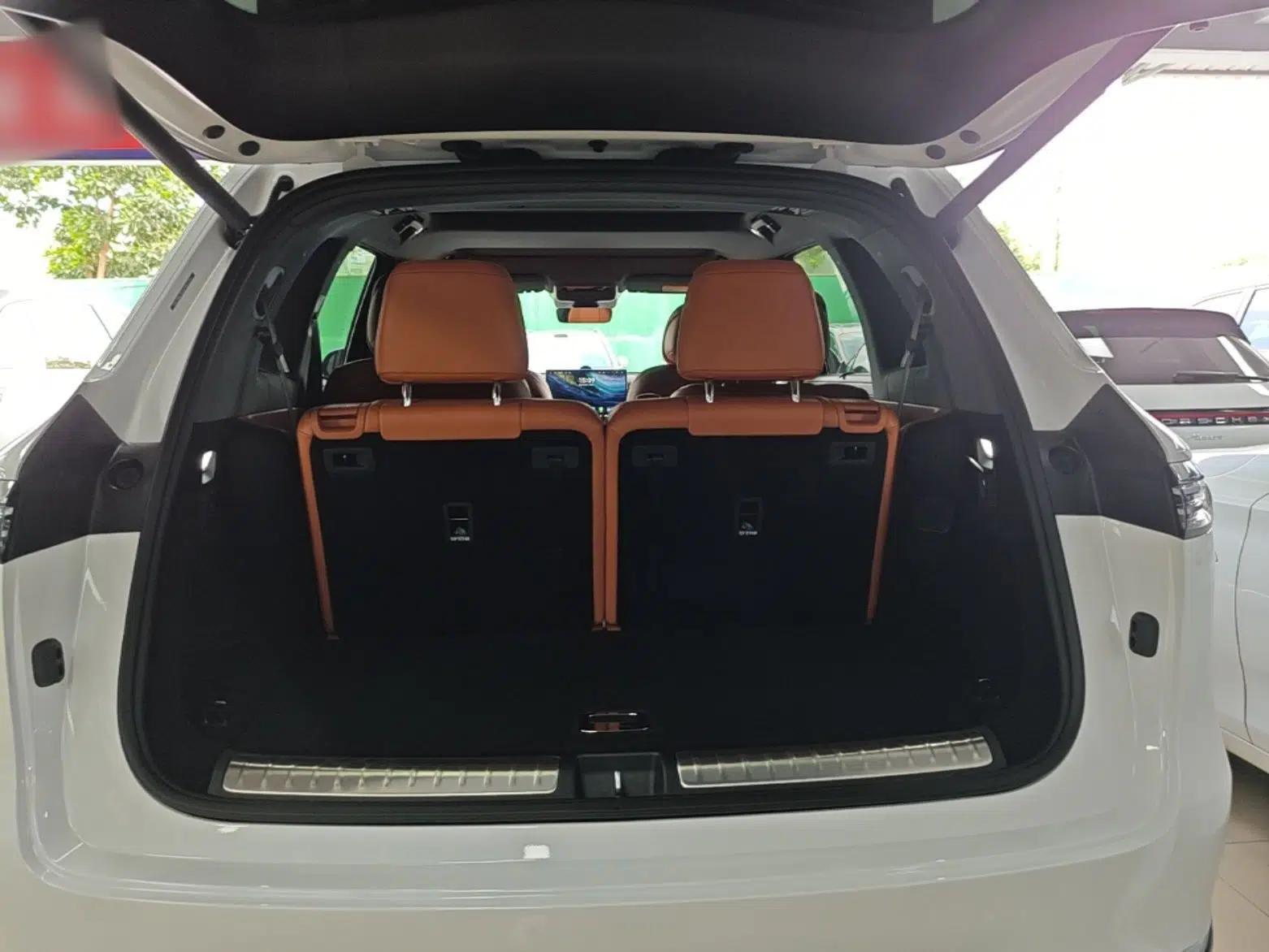 Hima AITO M7 2026 Model Pure Electric Max Long Range 6-Seater Version — миниатюра 16