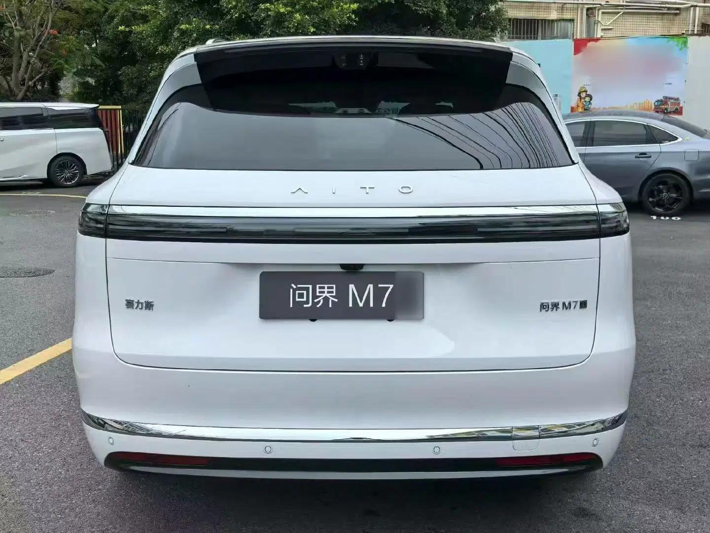 Hima AITO M7 2026 Model Pure Electric Max Long Range 6-Seater Version — миниатюра 6