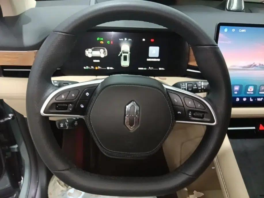 Hima AITO M7 2022 1.5T Rear-Drive Comfort Edition — миниатюра 14