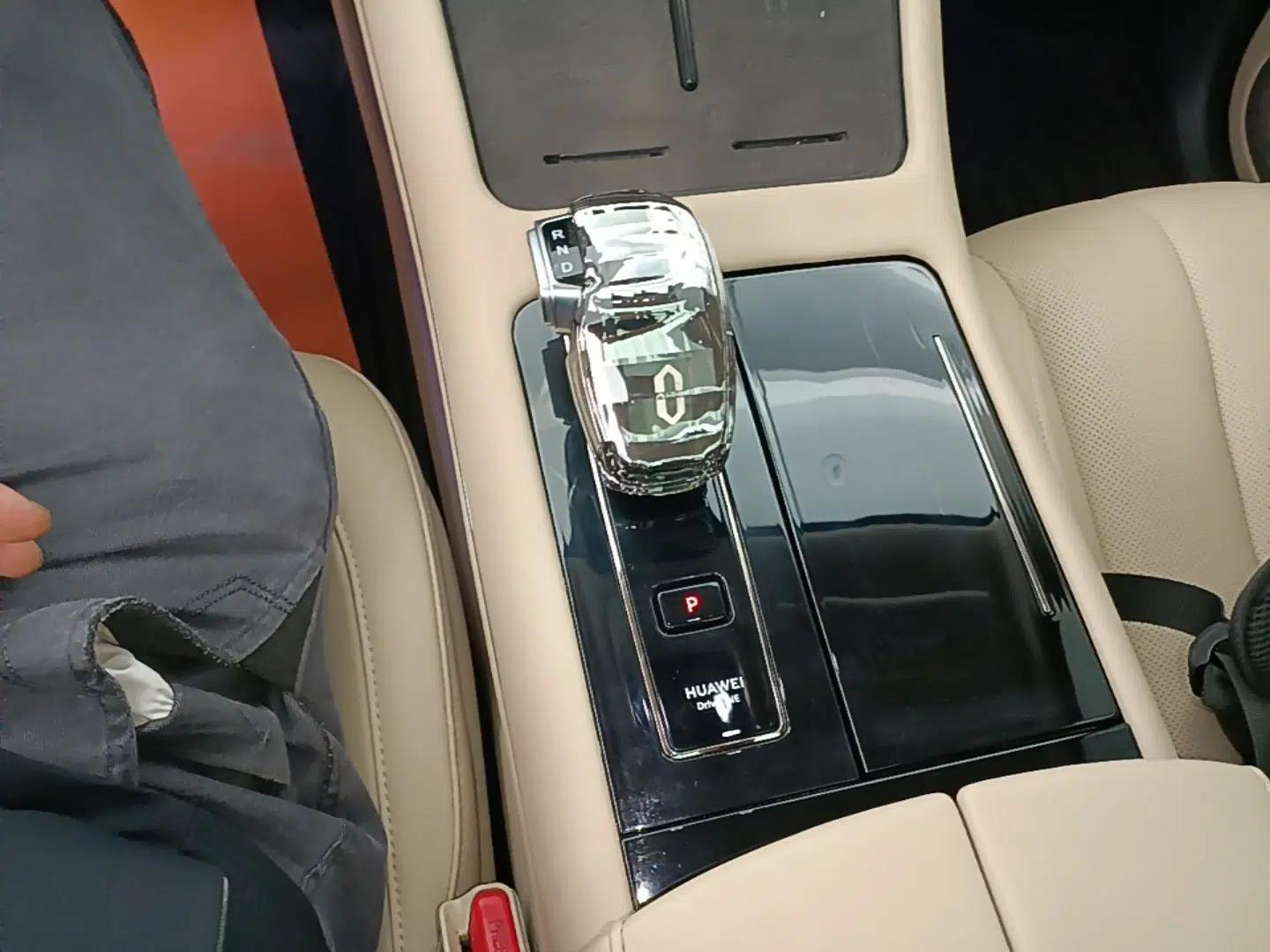 Hima AITO M7 2022 1.5T Rear-Drive Comfort Edition — миниатюра 17
