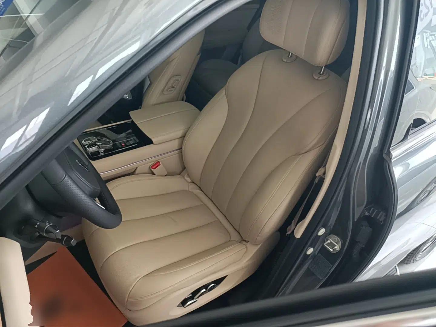 Hima AITO M7 2022 1.5T Rear-Drive Comfort Edition — миниатюра 18