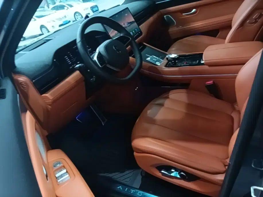 Hima AITO M7 2024 1.5T Intelligent Drive Rear-Drive Ultra Version 5 Seats — миниатюра 18