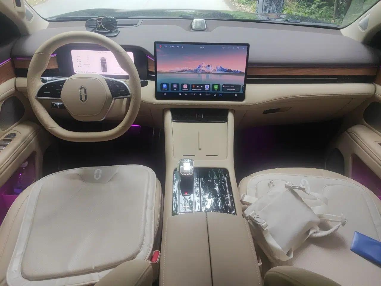Hima AITO M7 2024 1.5T Intelligent Driving 4WD Max Edition 5 Seats — миниатюра 10